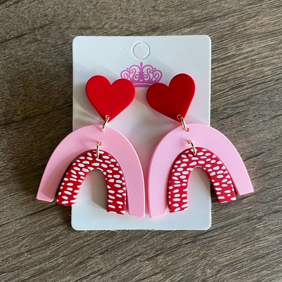 NEW Valentine’s Day Drop Earrings - Picture 1 of 3